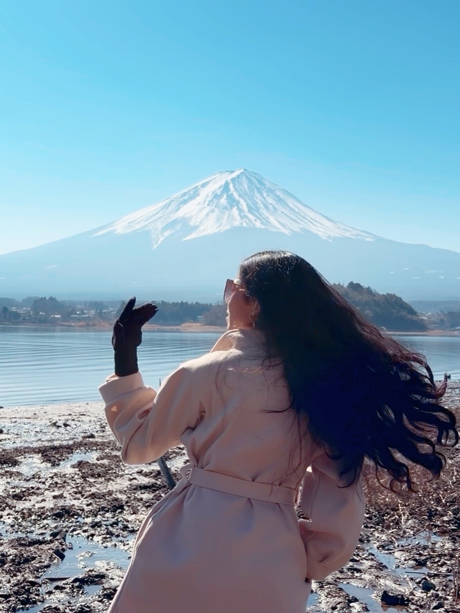 Traveler admiring Mount Fuji